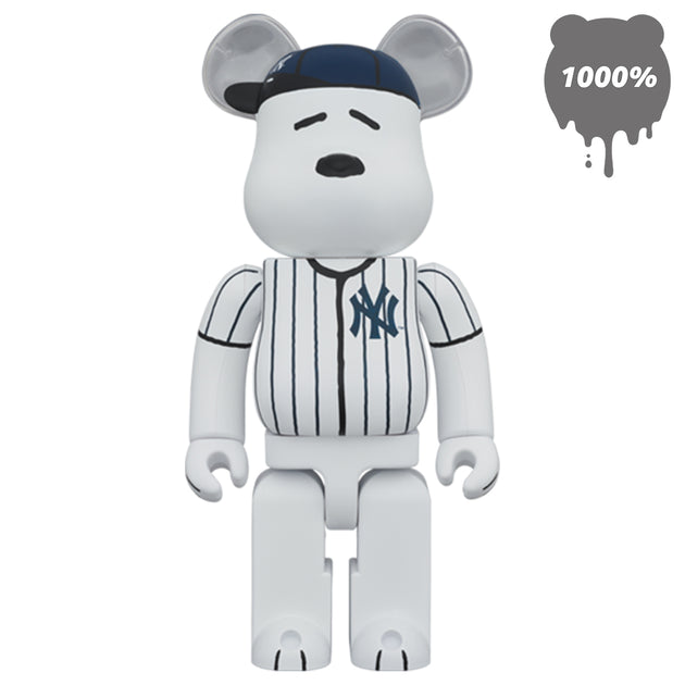 Bearbrick 1000% MLB x Peanuts Snoopy (New York Yankees