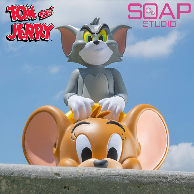 Soap Studio Tom & Jerry Mega Piggyback Ride Figure Lifestyle 3 Urban Attitude