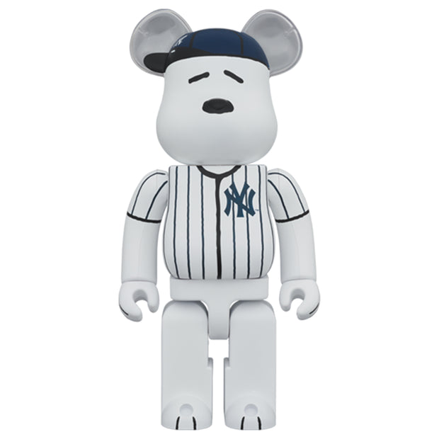 Bearbrick 100% & 400% Set MLB x Peanuts Snoopy (New York Yankees) 400 Urban Attitude