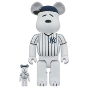 Bearbrick 100% & 400% Set MLB x Peanuts Snoopy (New York Yankees) Urban Attitude