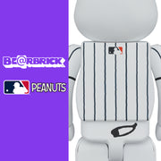 Bearbrick 1000% MLB x Peanuts Snoopy (New York Yankees) Logo Urban Attitude