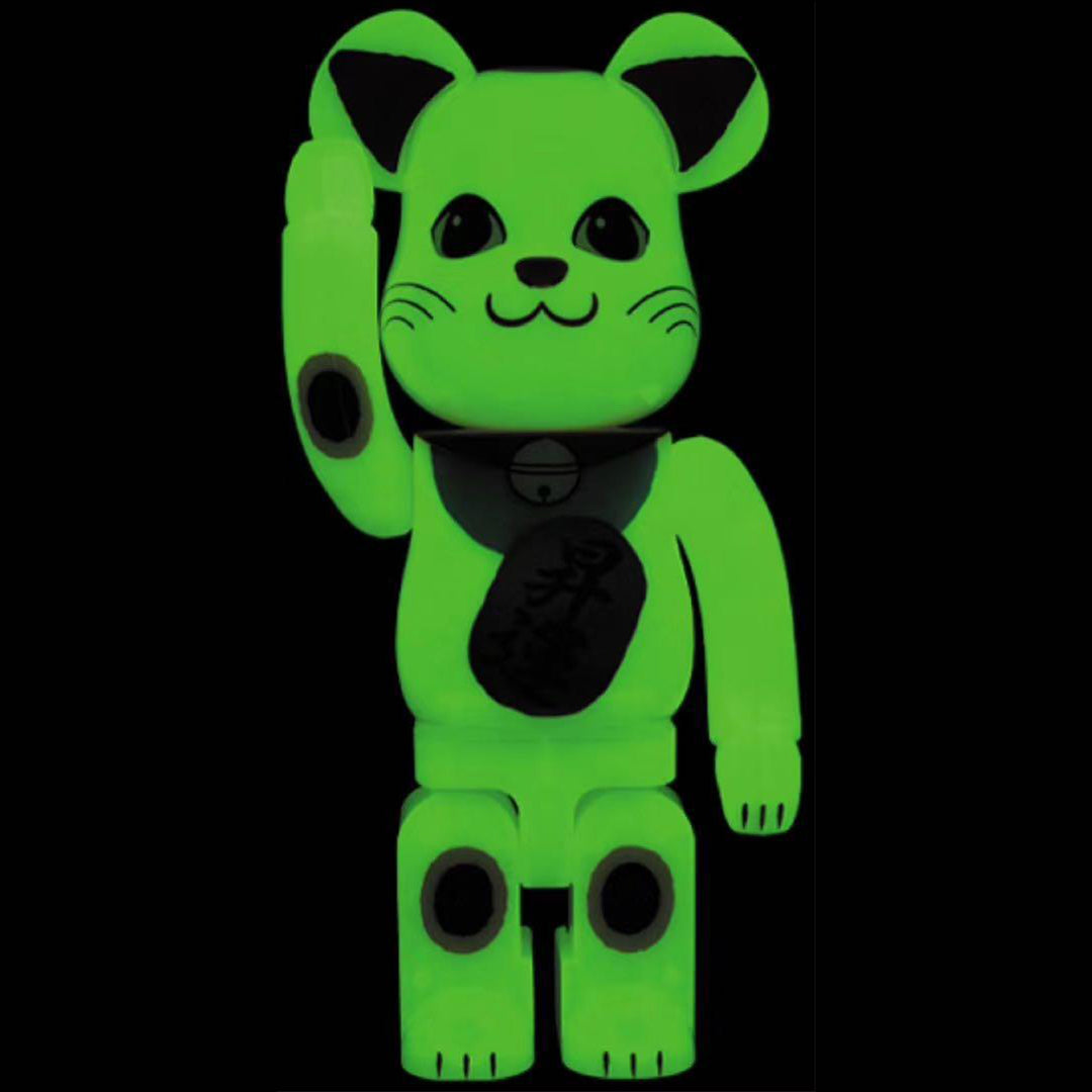 bearbrick-400-manekineko-glow-